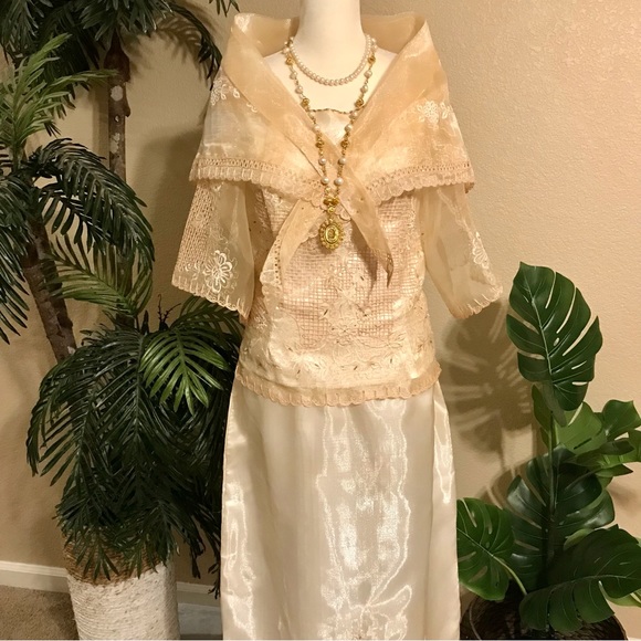 Beautiful Cream Beige Kimona Gown with matching Alampay, 3 pcs. Ma. Clara Style - Picture 15 of 16